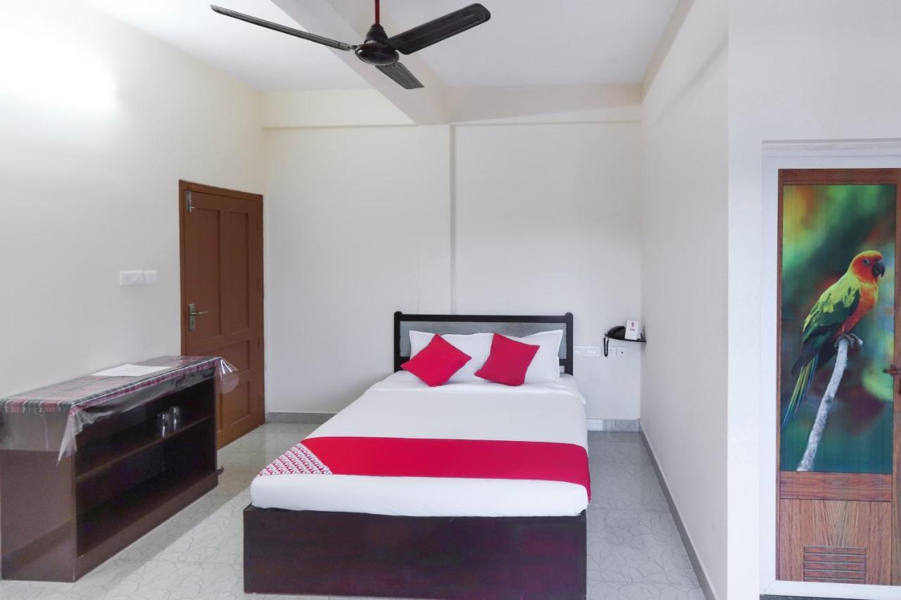 Oyo 49244 Green Castle Residency Hotel Nedumkandam Buitenkant foto