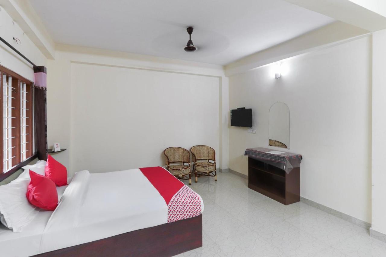 Oyo 49244 Green Castle Residency Hotel Nedumkandam Buitenkant foto