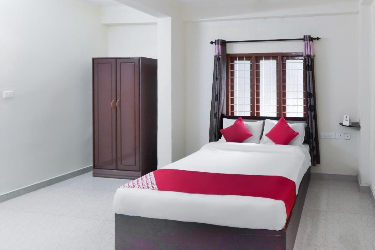 Oyo 49244 Green Castle Residency Hotel Nedumkandam Buitenkant foto