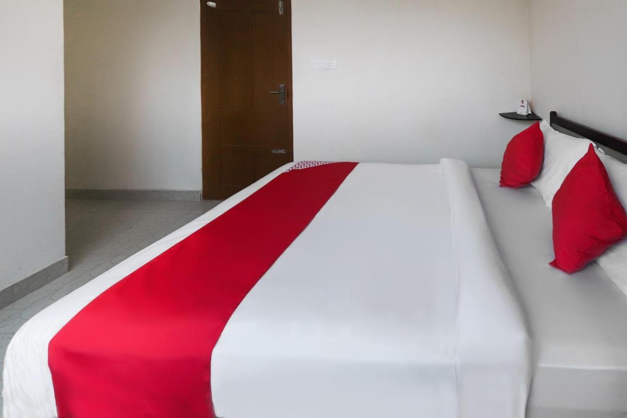 Oyo 49244 Green Castle Residency Hotel Nedumkandam Buitenkant foto